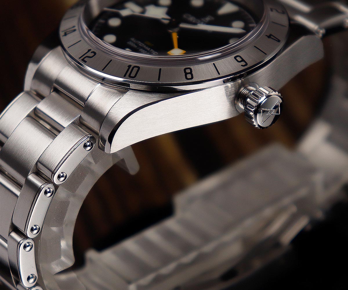 Cronos Vintage GMT 39mm NH34 r - Tropic Strap Vintage reseña y precio